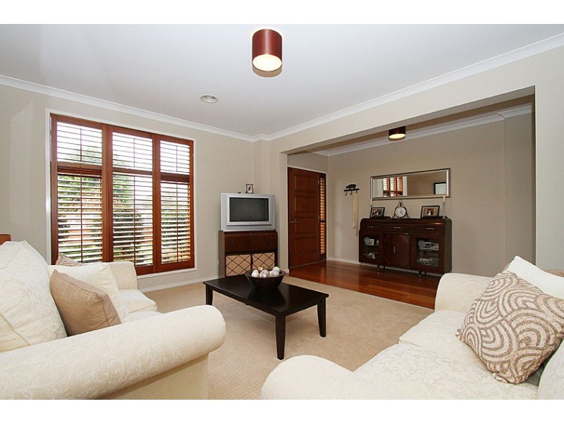12 Matlock Street, Caroline Springs VIC 3023