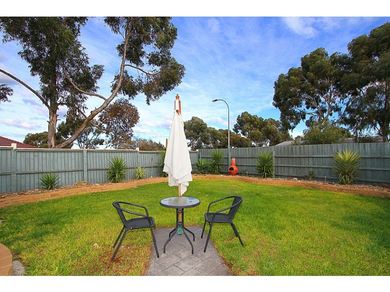 22 Themeda Court, Delahey VIC 3037