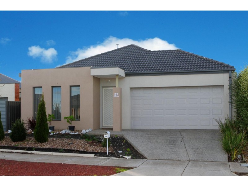 27 Cassan Way, Caroline Springs VIC 3023