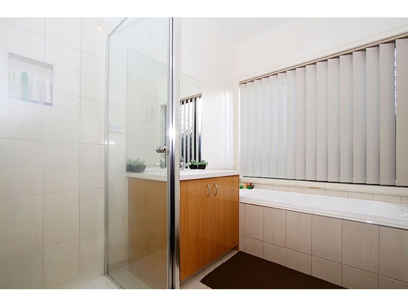 27 Cassan Way, Caroline Springs VIC 3023