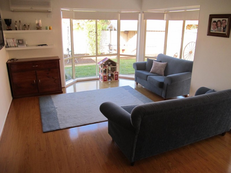 3 Diggers Place, Caroline Springs VIC 3023