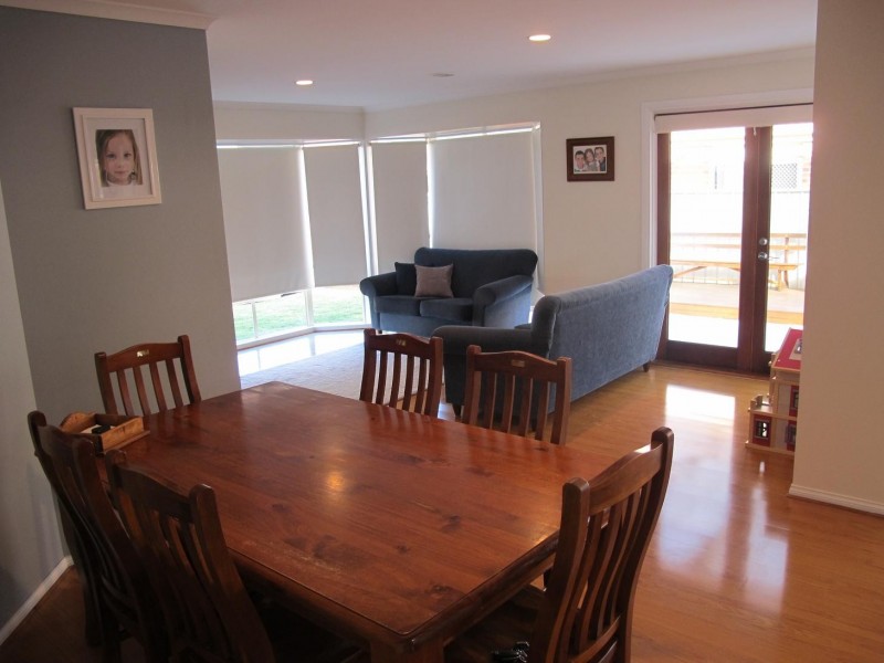 3 Diggers Place, Caroline Springs VIC 3023