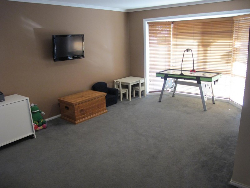 3 Diggers Place, Caroline Springs VIC 3023