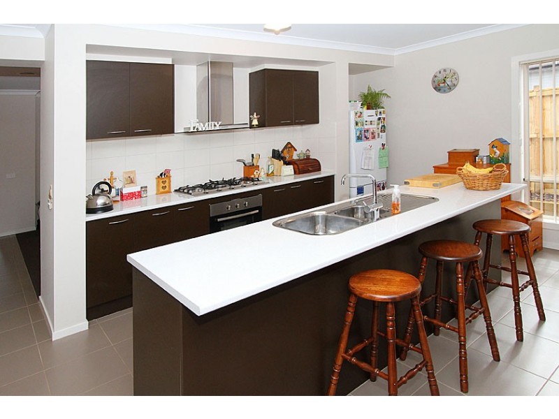 2 Chardia Court, Brookfield VIC 3338