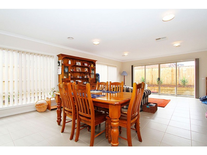 2 Chardia Court, Brookfield VIC 3338
