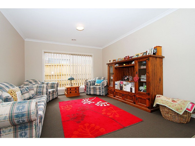 2 Chardia Court, Brookfield VIC 3338