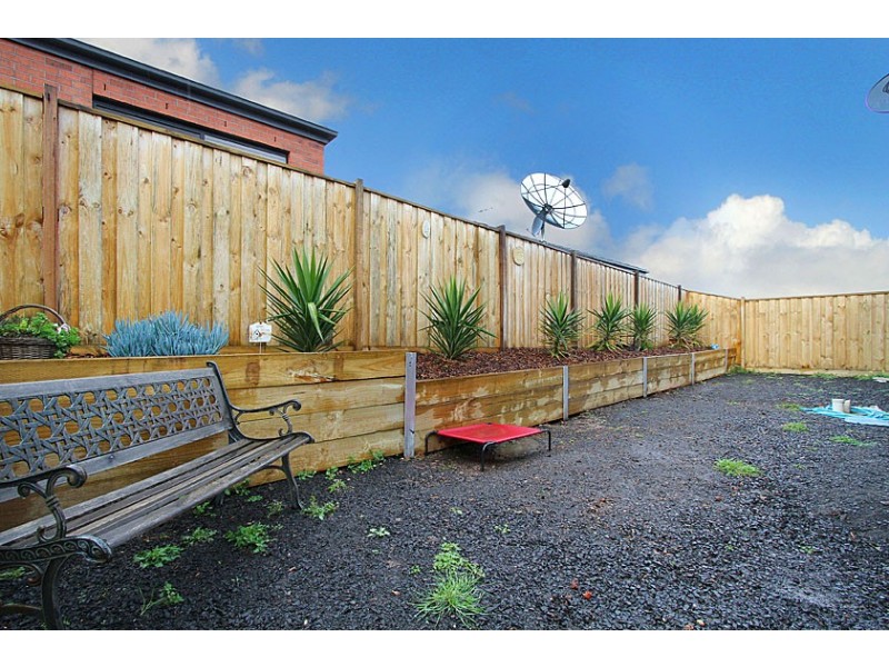 2 Chardia Court, Brookfield VIC 3338