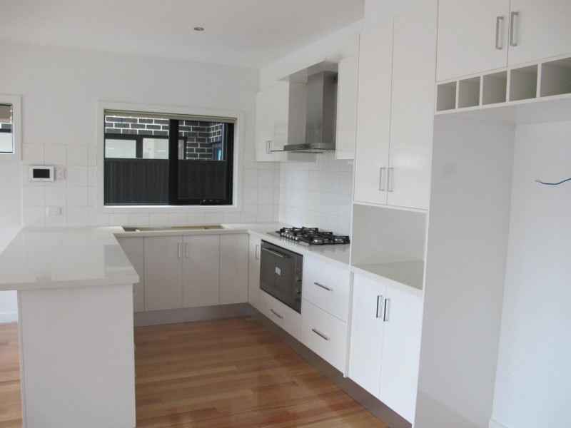 3/5-6 Chelsworth Place, Caroline Springs VIC 3023