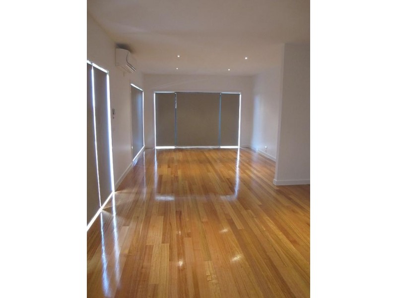 5/5-6 Chelsworth Place, Caroline Springs VIC 3023