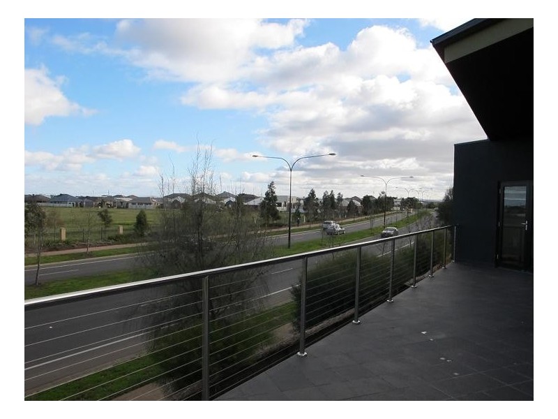 5/5-6 Chelsworth Place, Caroline Springs VIC 3023