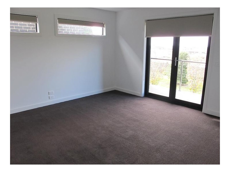 5/5-6 Chelsworth Place, Caroline Springs VIC 3023