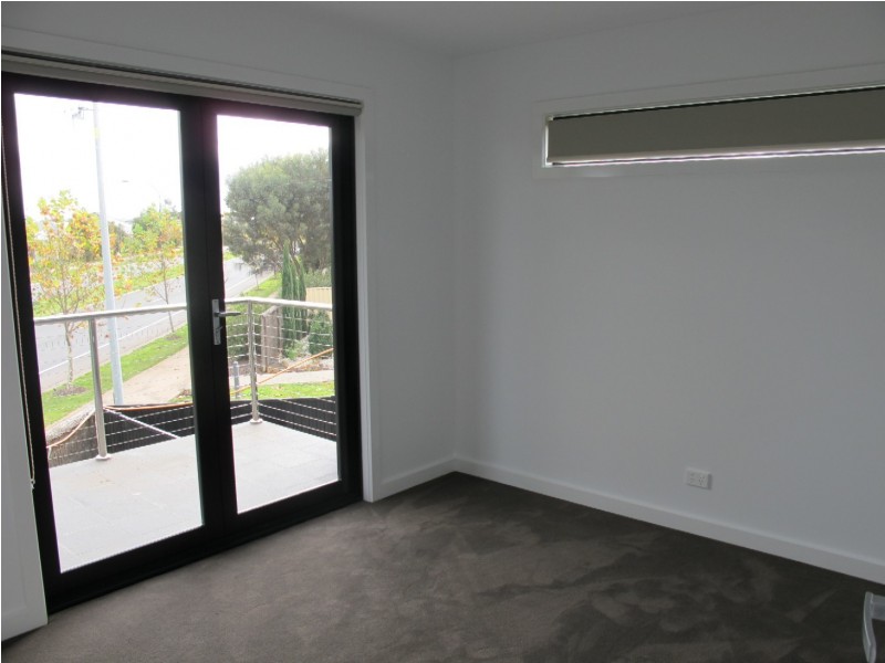 7/5-6 Chelsworth Place, Caroline Springs VIC 3023