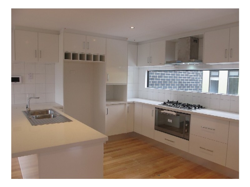 8/5-6 Chelsworth Place, Caroline Springs VIC 3023