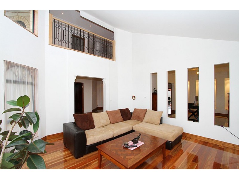 26 University Drive, Taylors Hill VIC 3037