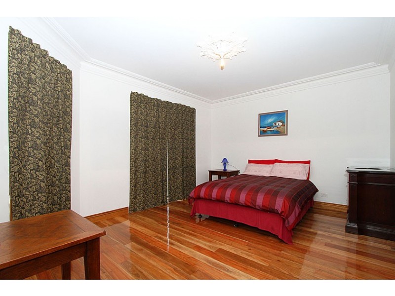 26 University Drive, Taylors Hill VIC 3037