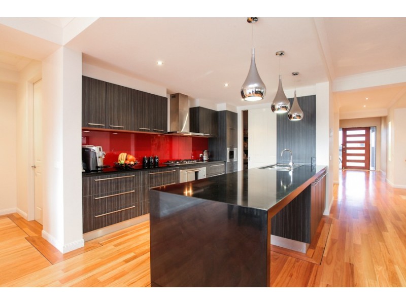 14 Moray Close, Taylors Hill VIC 3037