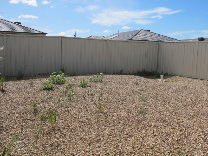 15 Glencoe Street, Kurunjang VIC 3337