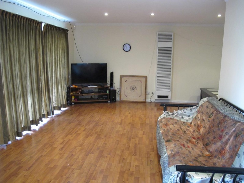 94 Kurung Drive, Kings Park VIC 3021