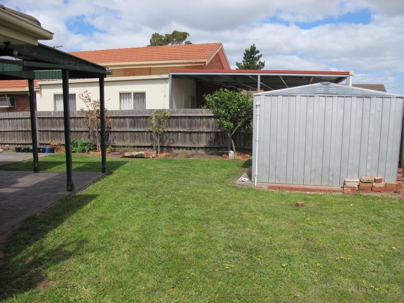 94 Kurung Drive, Kings Park VIC 3021