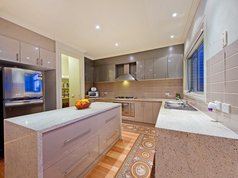 14 Springfield Close, Caroline Springs VIC 3023