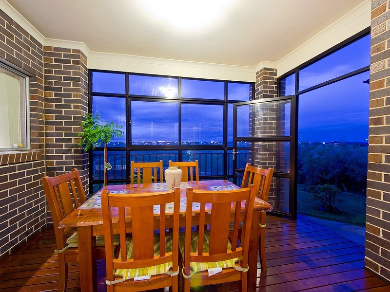 14 Springfield Close, Caroline Springs VIC 3023