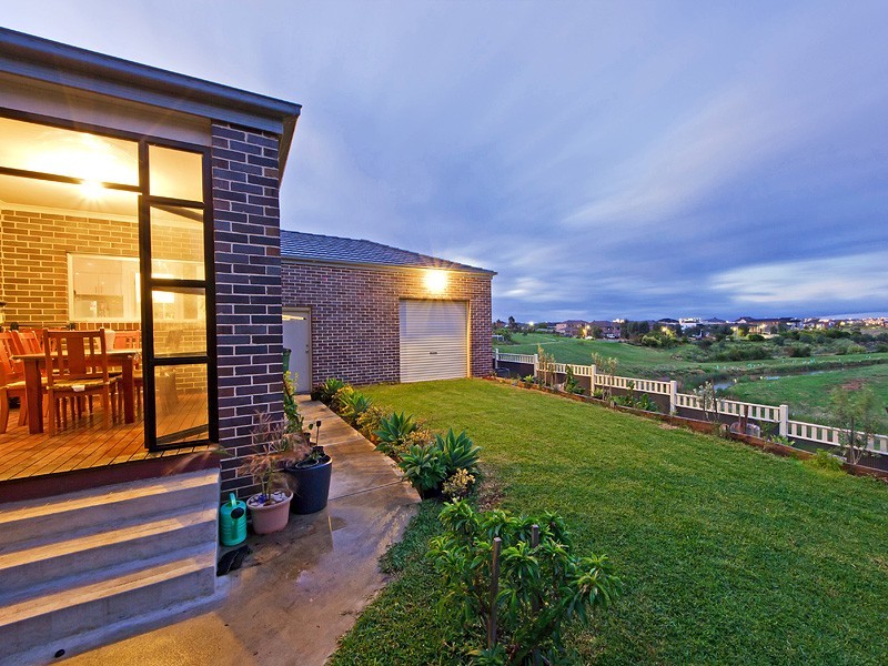 14 Springfield Close, Caroline Springs VIC 3023