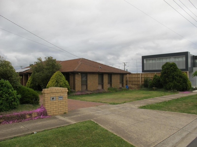 2 Albert Road, Sydenham VIC 3037
