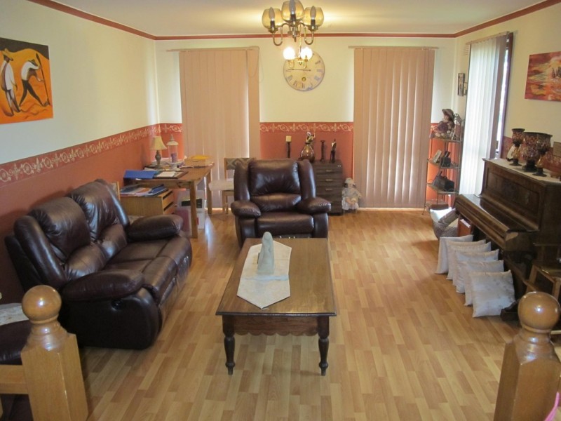 2 Albert Road, Sydenham VIC 3037