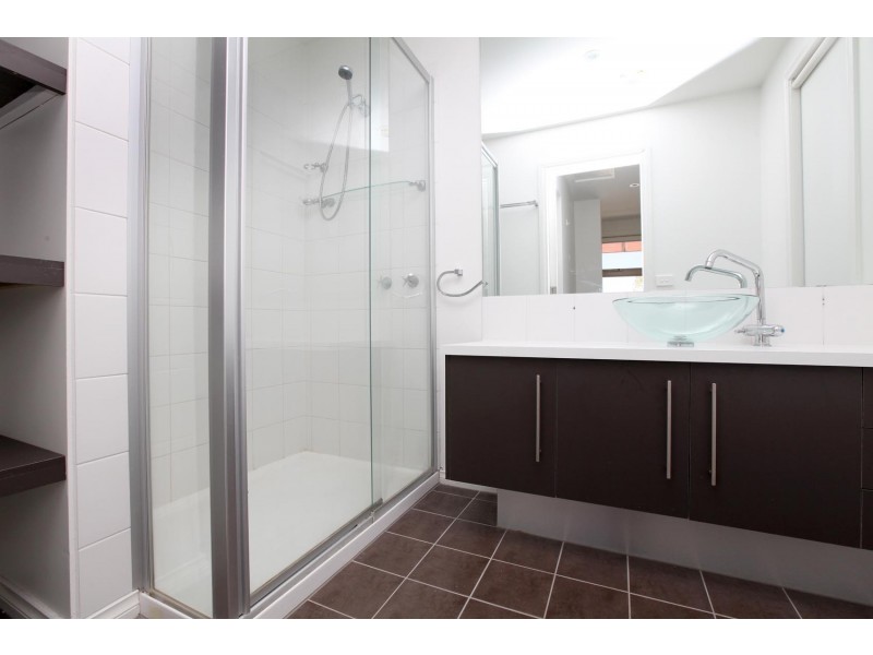 1 Kemp Green, Caroline Springs VIC 3023