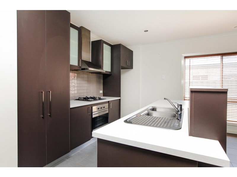 3 Nopinan Place, Caroline Springs VIC 3023