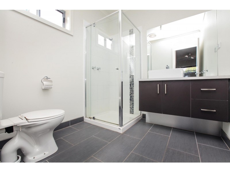 3 Nopinan Place, Caroline Springs VIC 3023