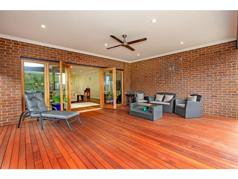 23 Etheridge Rise, Caroline Springs VIC 3023