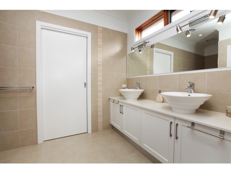 23 Etheridge Rise, Caroline Springs VIC 3023