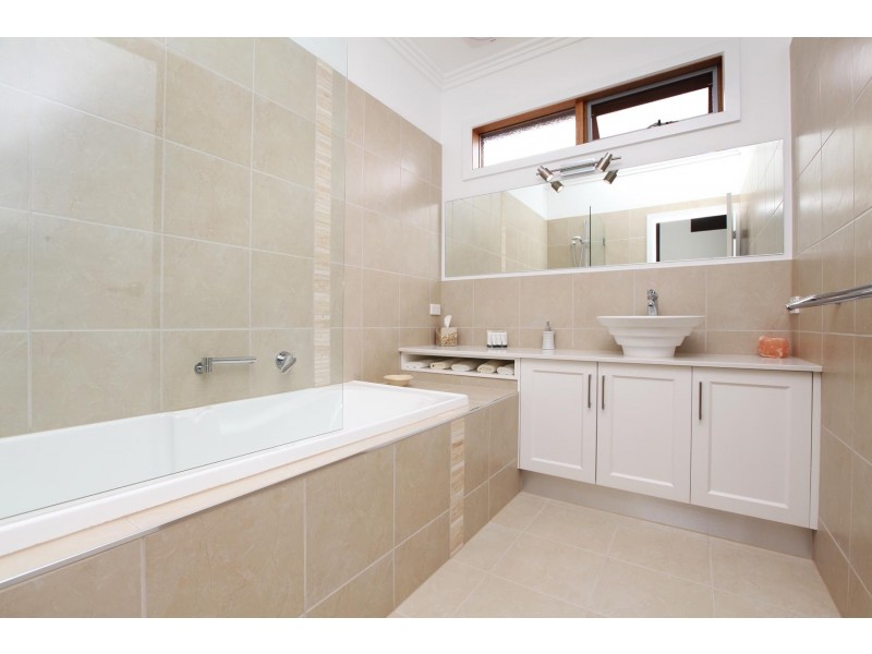 23 Etheridge Rise, Caroline Springs VIC 3023