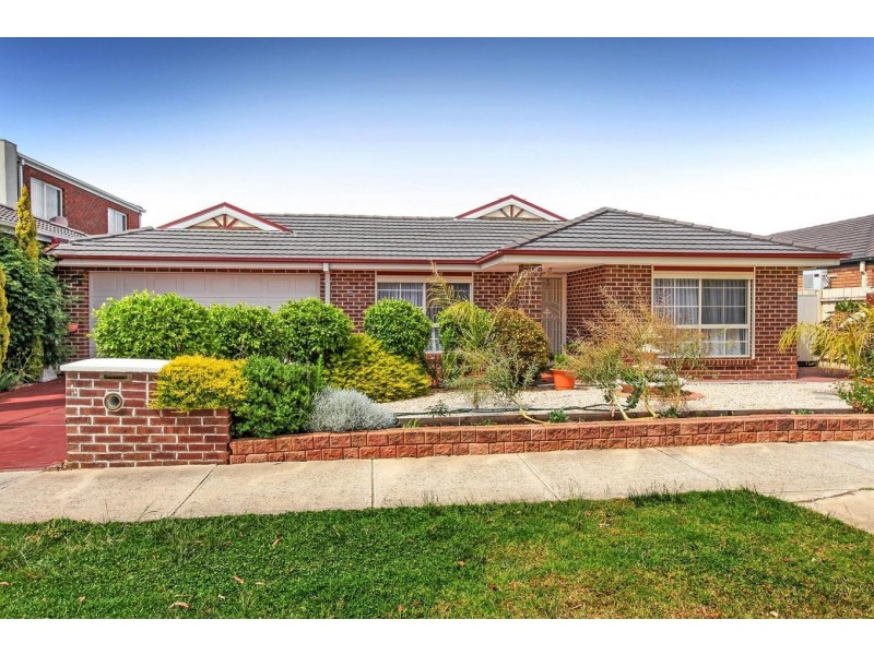 11 Lachlan Lane, Taylors Hill VIC 3037
