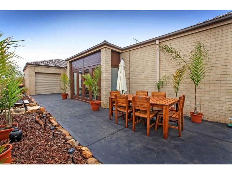47 Chancery Square, Taylors Hill VIC 3037