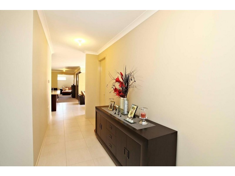 47 Chancery Square, Taylors Hill VIC 3037