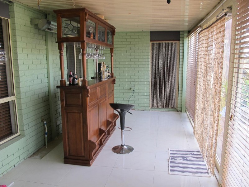 42 Heysen Parkway, Caroline Springs VIC 3023