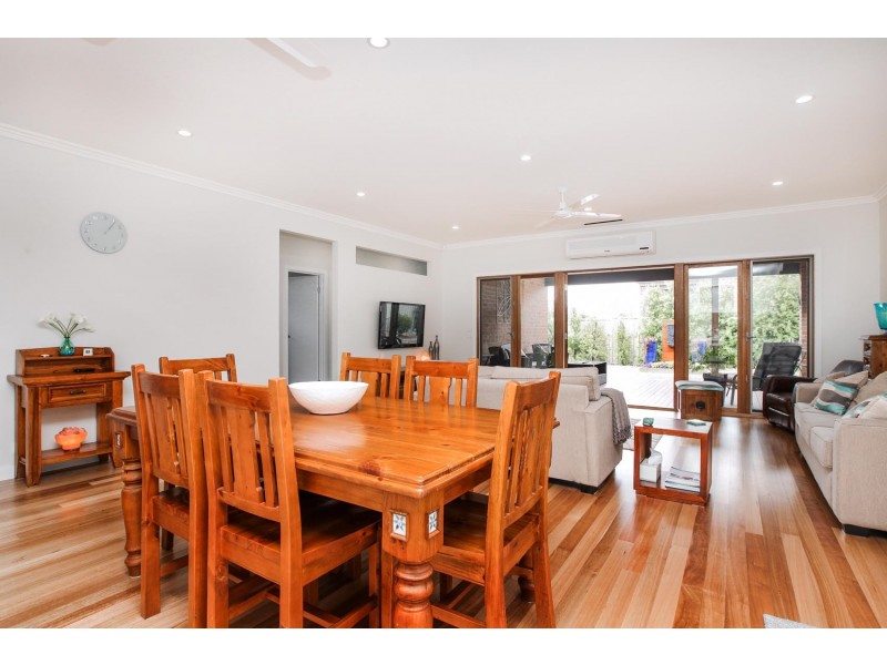 23 Etheridge Rise, Caroline Springs VIC 3023