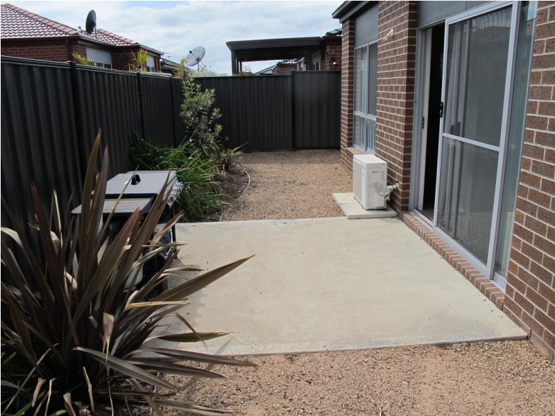 76 Tom Roberts Parade, Point Cook VIC 3030