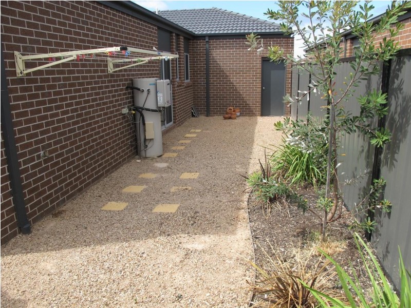 76 Tom Roberts Parade, Point Cook VIC 3030