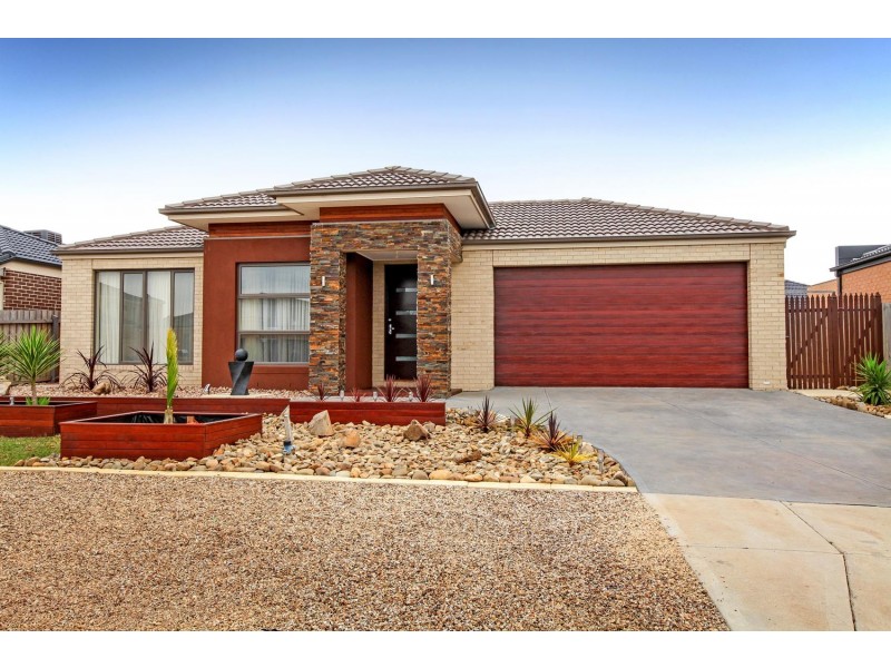 47 Chancery Way, Taylors Hill VIC 3037
