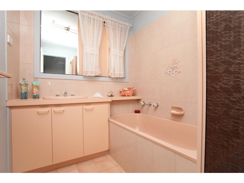 50 Frost Drive, Delahey VIC 3037