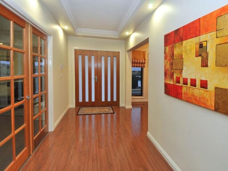 74 Kororoit Approach, Caroline Springs VIC 3023