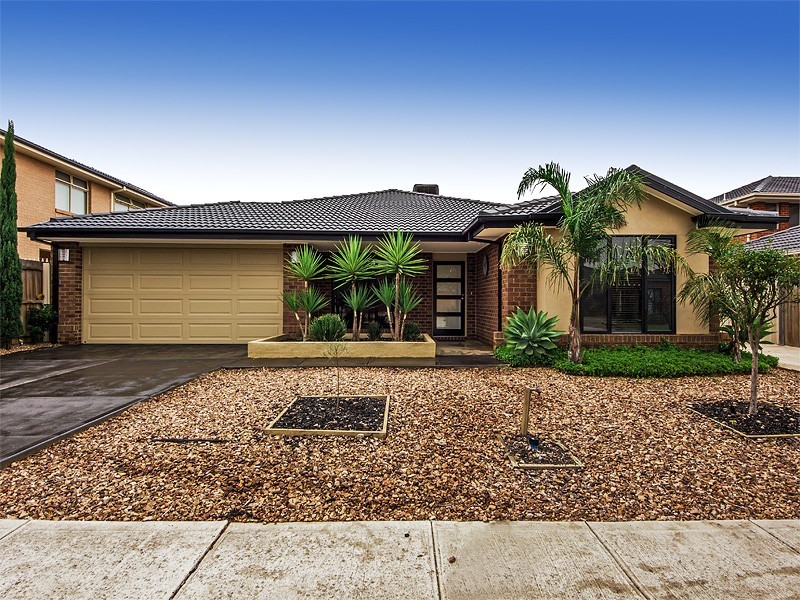 6 Puckle St, Taylors Hill VIC 3037