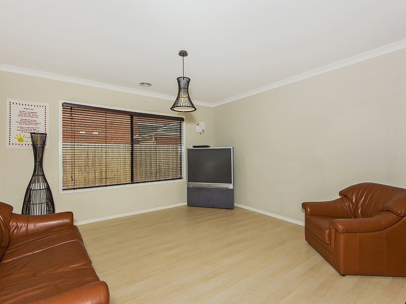 6 Puckle St, Taylors Hill VIC 3037