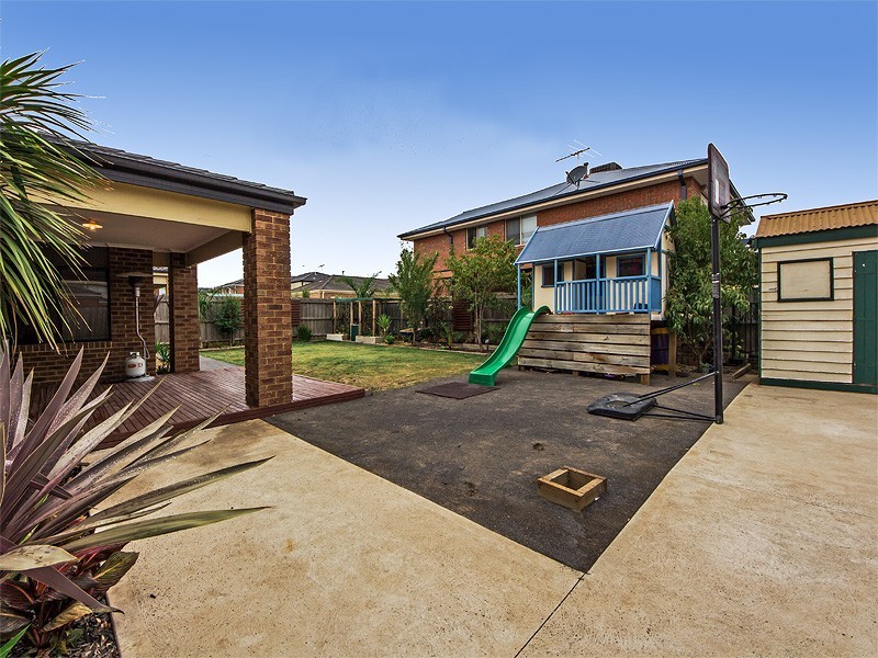 6 Puckle St, Taylors Hill VIC 3037