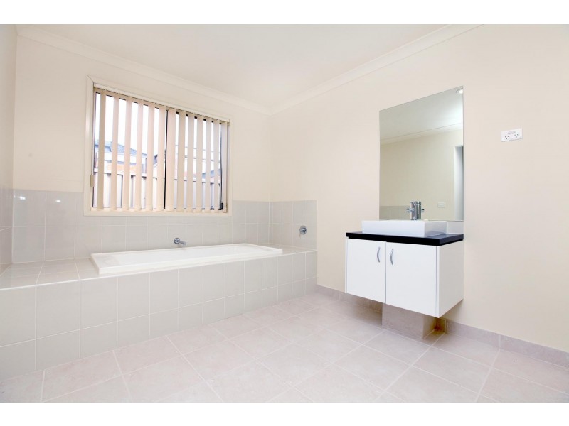 72 Greenhills Drive, Melton VIC 3337