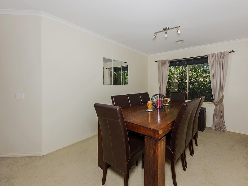 23 Glenelg Blvd, Taylors Hill VIC 3037