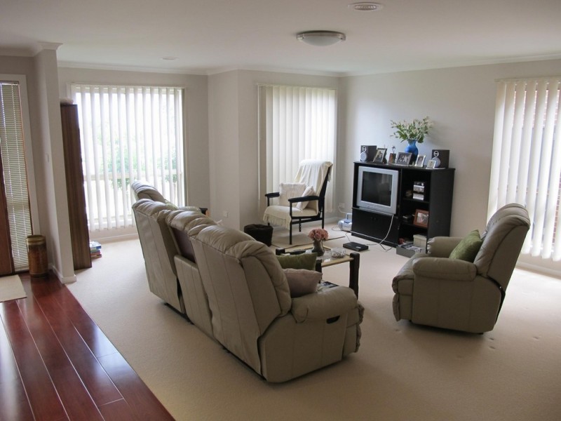28 Cassan Way, Caroline Springs VIC 3023
